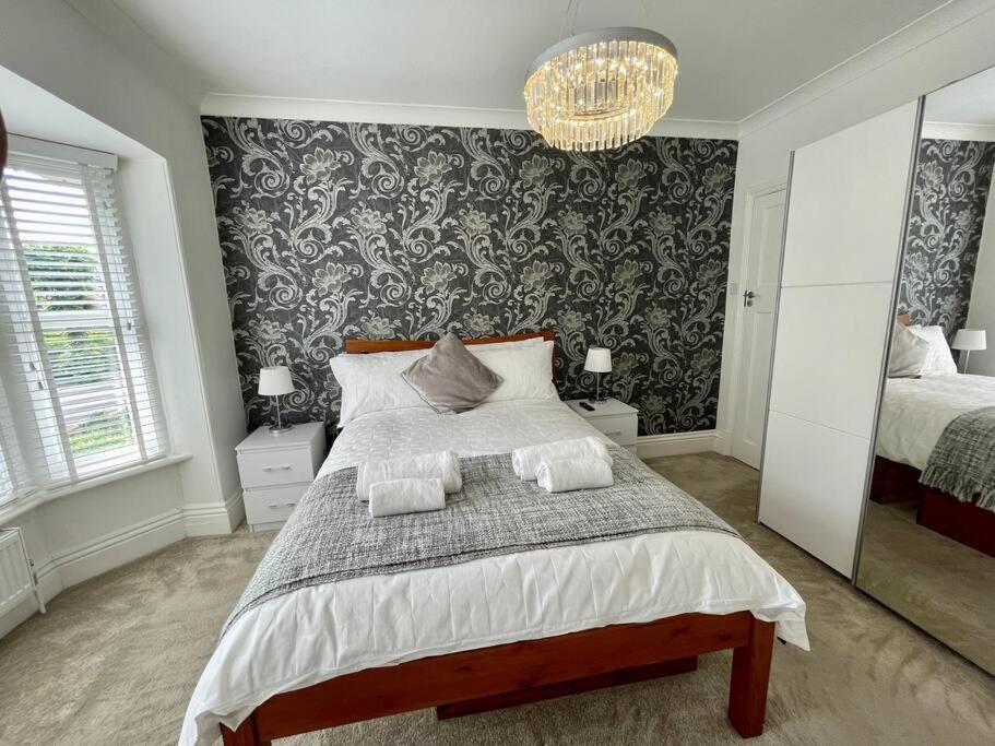 Modern 2 Bed Flat W Parking, Dog Friendly, Central Bournemouth Kültér fotó